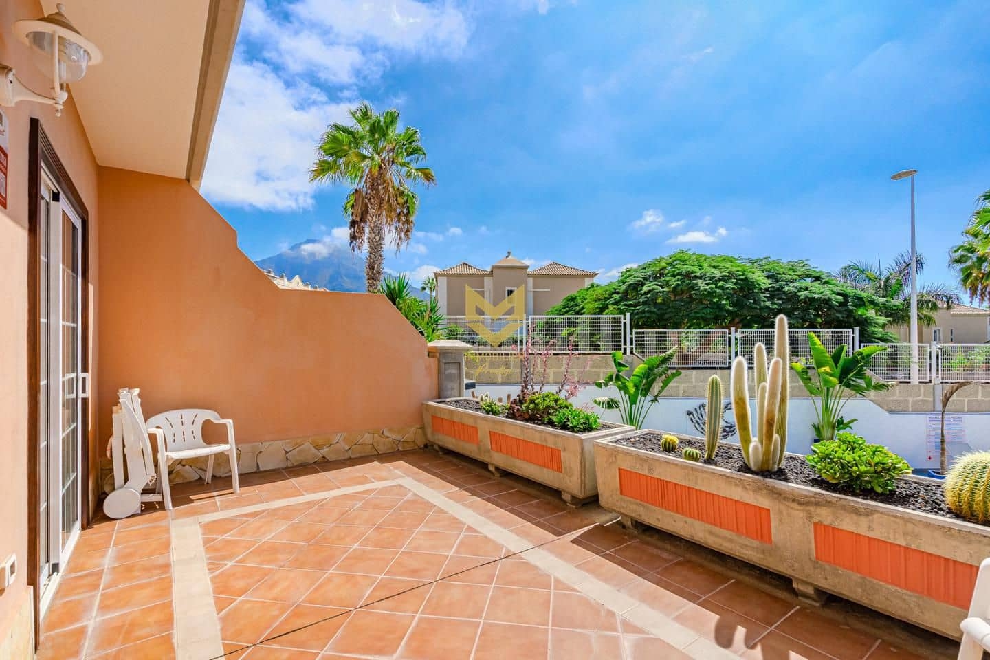 3 soveværelse Villa til salg i Adeje med swimmingpool garage - € 656.000 (Ref: 8581101)