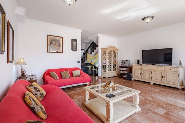 3 soveværelse Villa til salg i Casco Urbano, Adeje med swimmingpool garage - € 656.000 (Ref: 8581101)