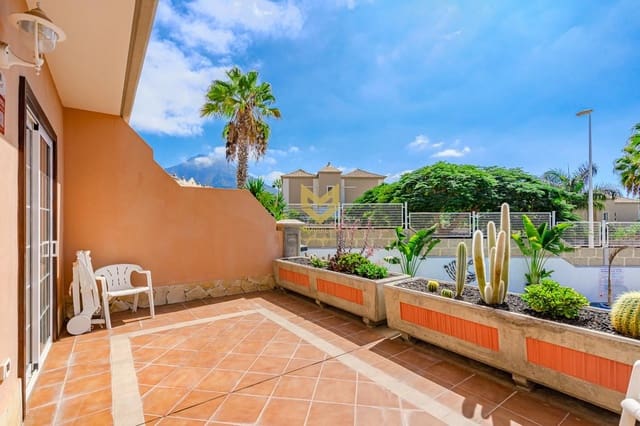 3 soveværelse Villa til salg i Casco Urbano, Adeje med swimmingpool garage - € 656.000 (Ref: 8581101)