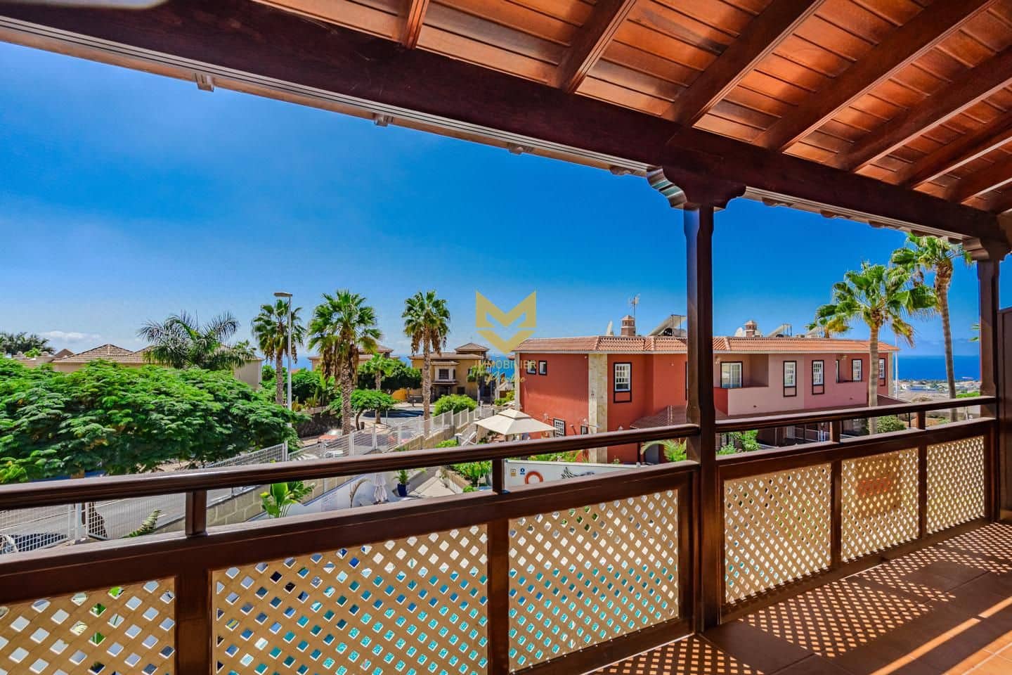 3 soveværelse Villa til salg i Adeje med swimmingpool garage - € 656.000 (Ref: 8581101)