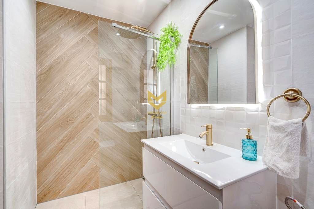 Flat te koop in Costa Adeje - € 279.000 (Ref: 8690738)