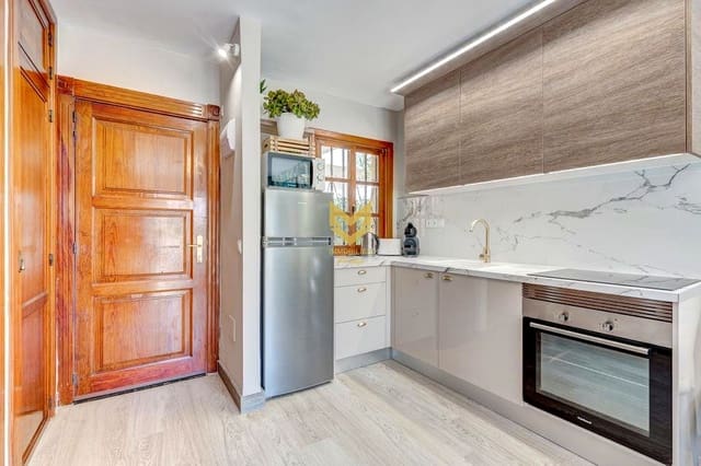 Flat te koop in San Eugenio Alto, Adeje - € 279.000 (Ref: 8690738)