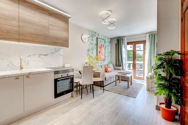 Flat te koop in San Eugenio Alto, Adeje - € 279.000 (Ref: 8690738)