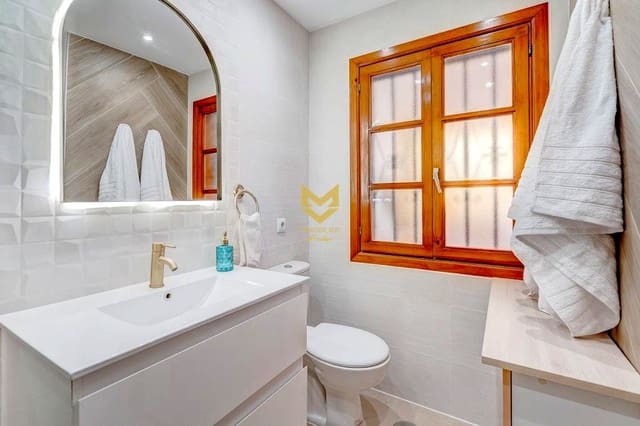 Flat te koop in San Eugenio Alto, Adeje - € 279.000 (Ref: 8690738)