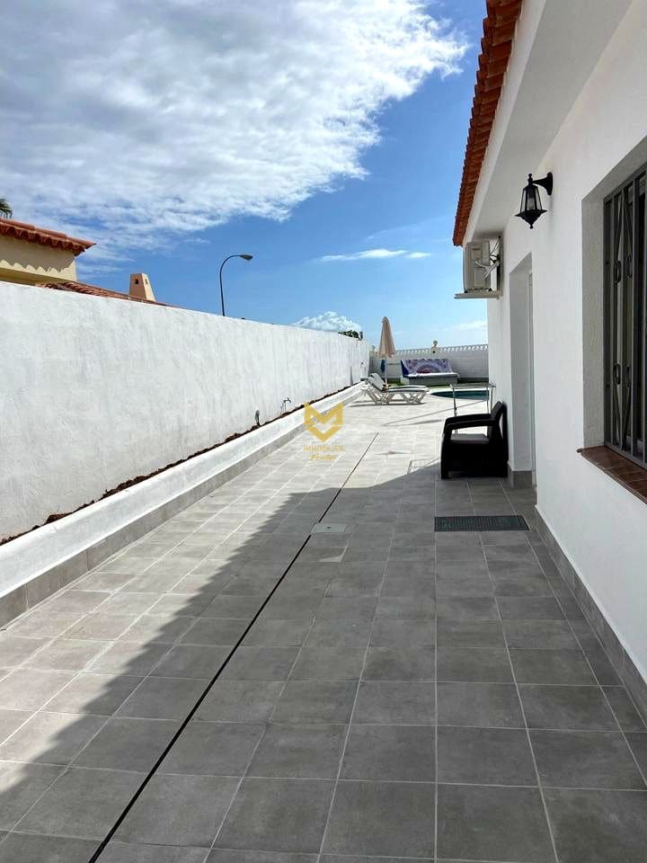 2 soveværelse Villa til salg i Callao Salvaje med swimmingpool - € 730.000 (Ref: 8751873)