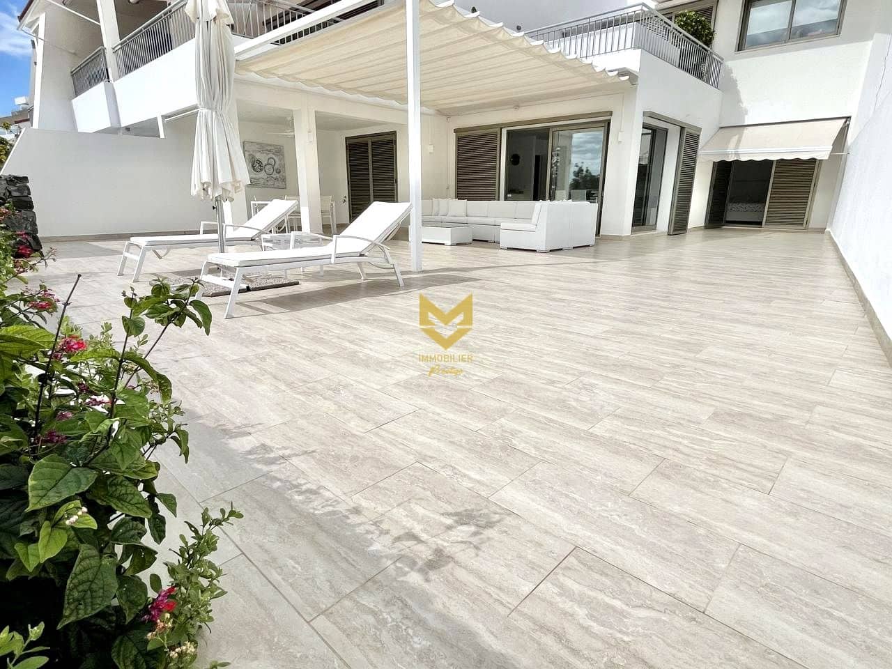 2 soveværelse Lejlighed til salg i Adeje med garage - € 980.000 (Ref: 8783478)