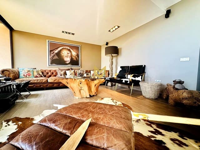 3 soveværelse Villa til salg i Fañabe, Adeje med garage - € 940.000 (Ref: 8791649)