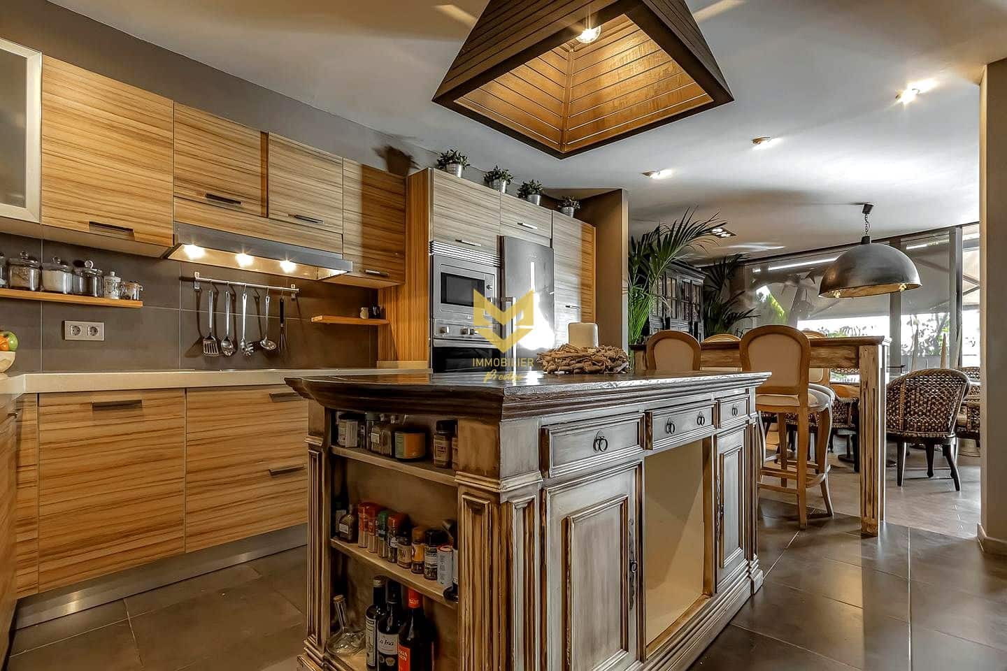 3 soveværelse Villa til salg i Adeje med garage - € 940.000 (Ref: 8791649)