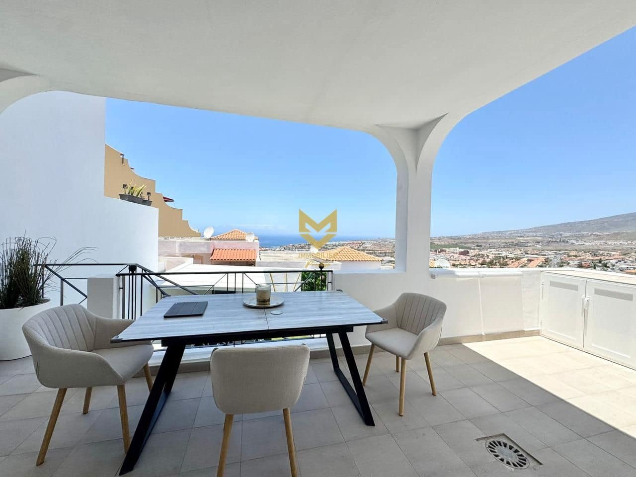 2 slaapkamer Flat te koop in Costa Adeje - € 449.000 (Ref: 9031144)