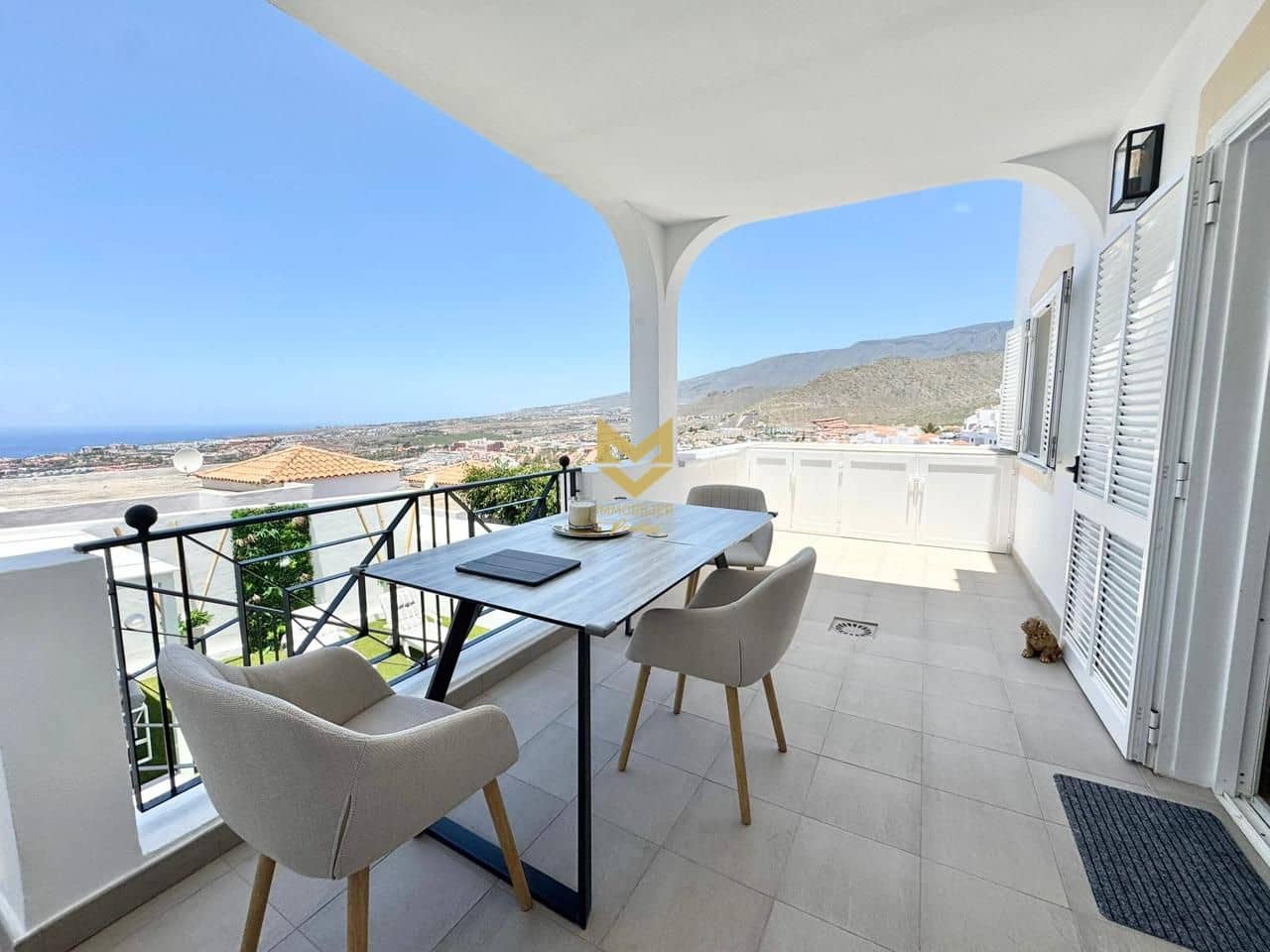 2 slaapkamer Flat te koop in Costa Adeje - € 449.000 (Ref: 9031144)