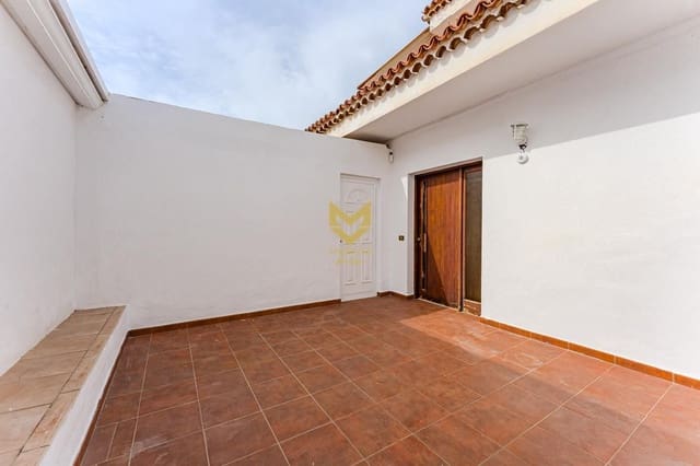 4 chambre Villa/Maison à vendre à Costa del Silencio, Arona avec piscine - 430 000 € (Ref: 9046430)