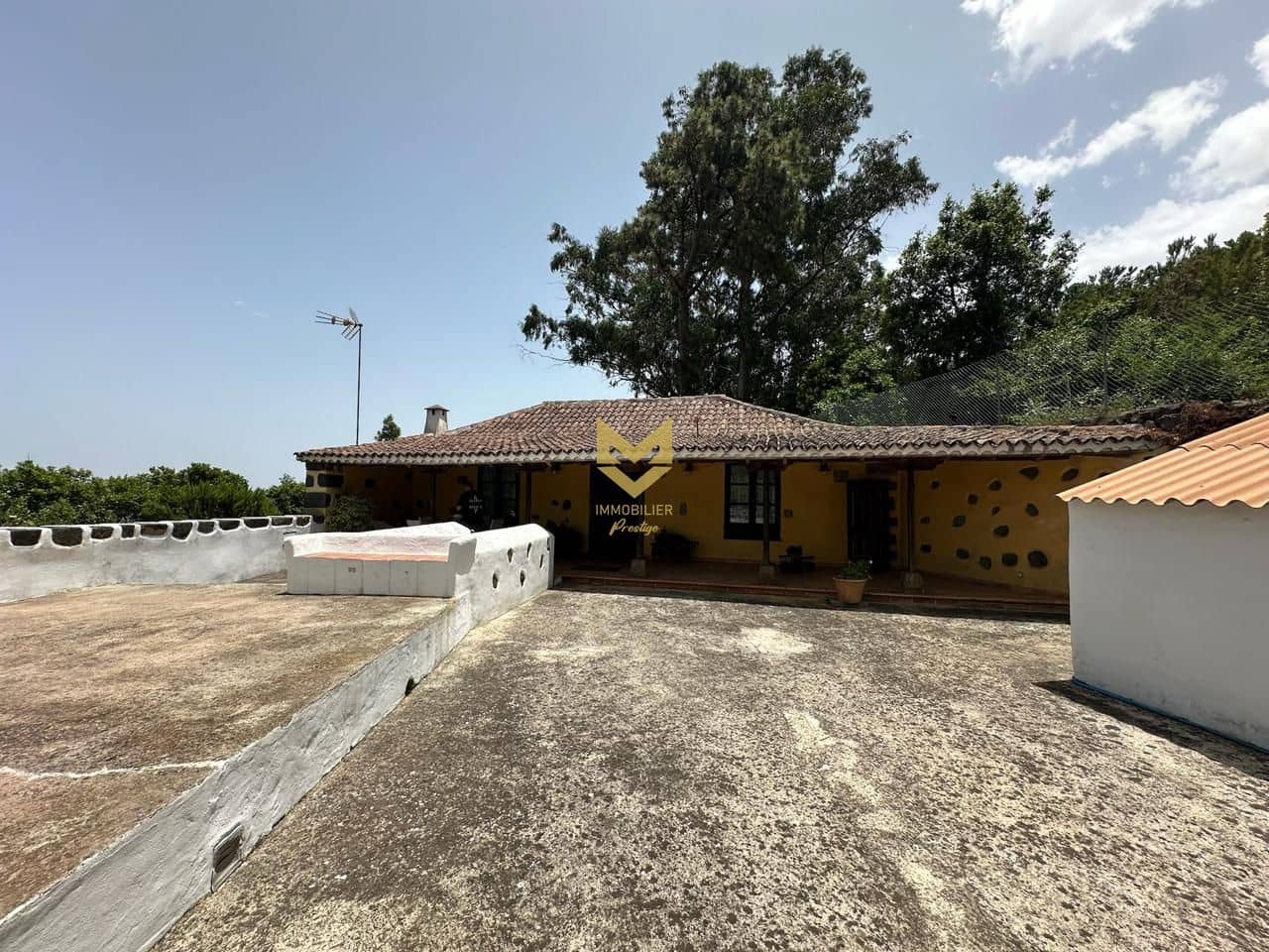 2 soveværelse Finca/Landehus til salg i El Tanque med swimmingpool - € 450.000 (Ref: 9133198)