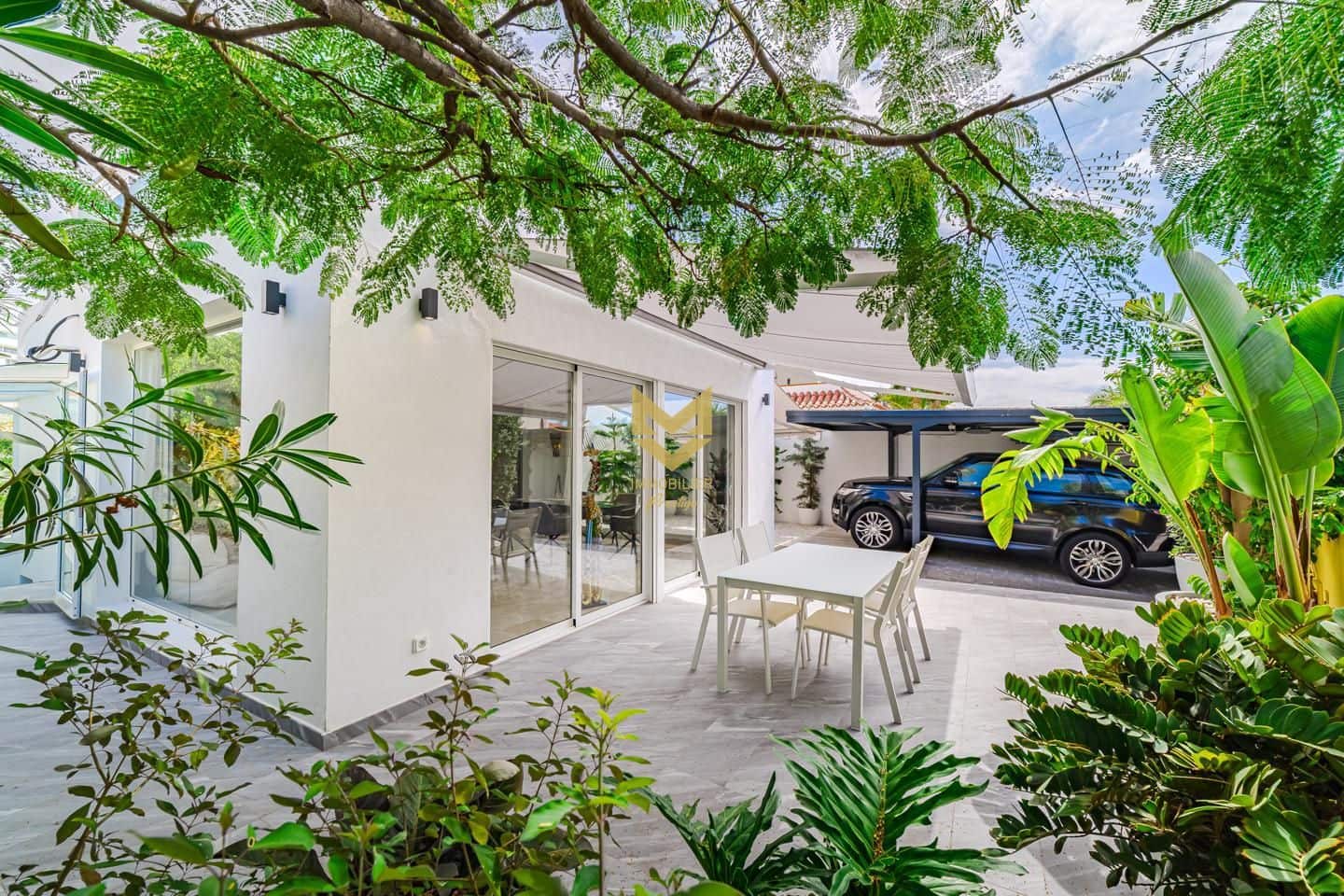 4 soveværelse Villa til salg i Adeje - € 1.880.000 (Ref: 9246184)