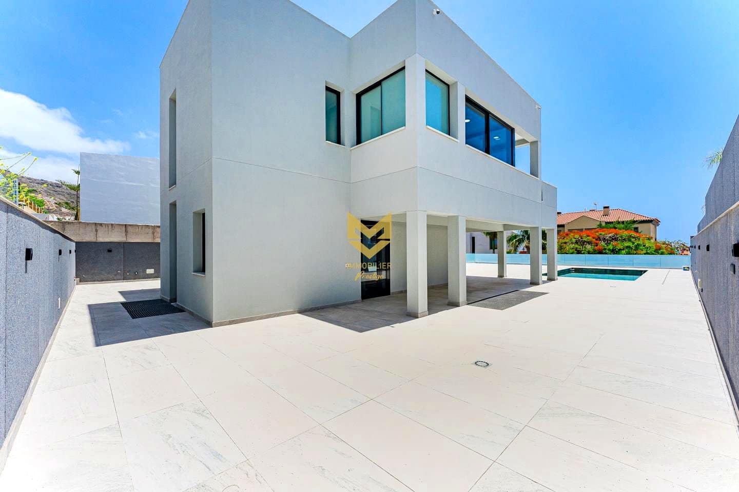 4 soverom Villa til salgs i Costa Adeje med svømmebasseng garasje - € 1 850 000 (Ref: 9254341)