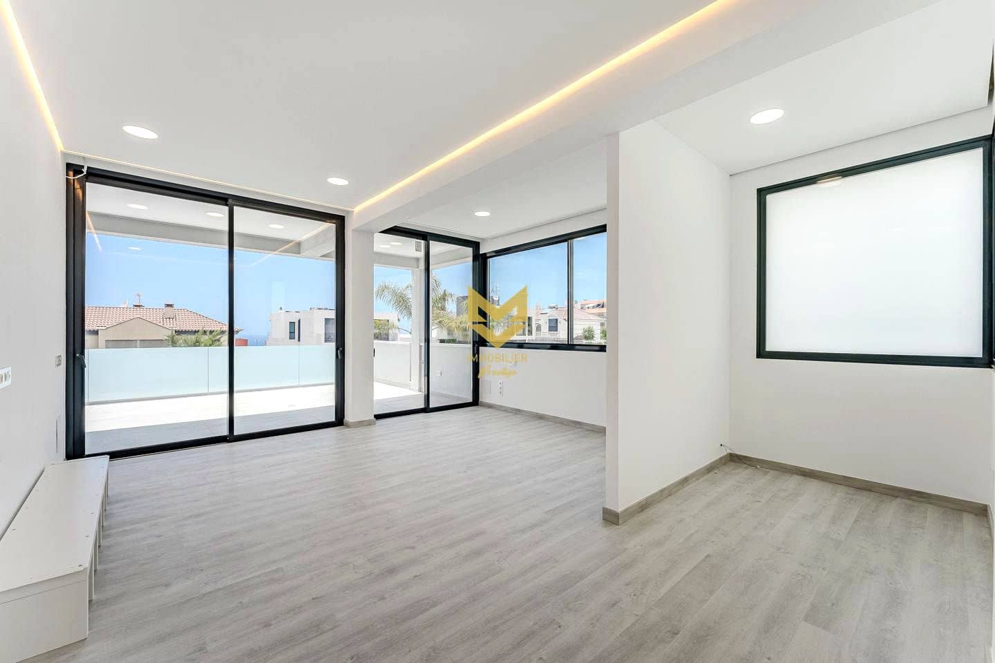 4 soverom Villa til salgs i Costa Adeje med svømmebasseng garasje - € 1 850 000 (Ref: 9254341)