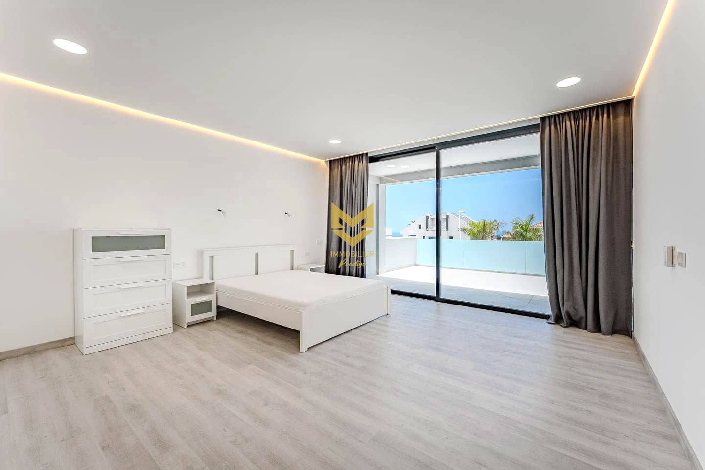 4 soverom Villa til salgs i Costa Adeje med svømmebasseng garasje - € 1 850 000 (Ref: 9254341)