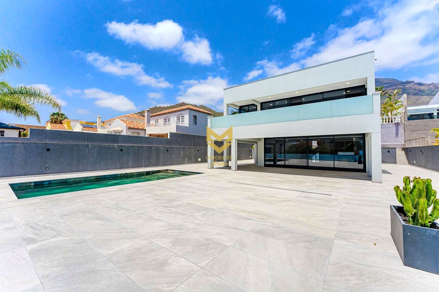 4 soverom Villa til salgs i Costa Adeje med svømmebasseng garasje - € 1 850 000 (Ref: 9254341)