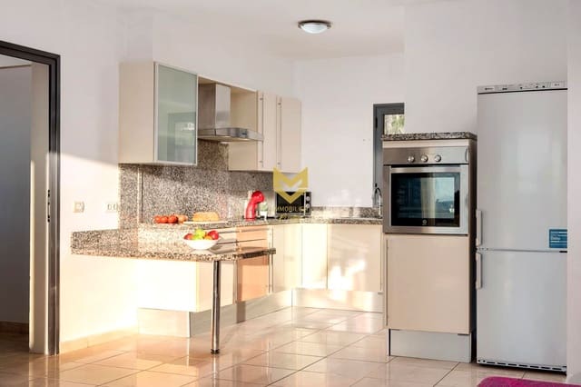 3 sypialnia Willa na sprzedaż w Playa del Duque, Adeje - 945 000 € (Ref: 9311991)