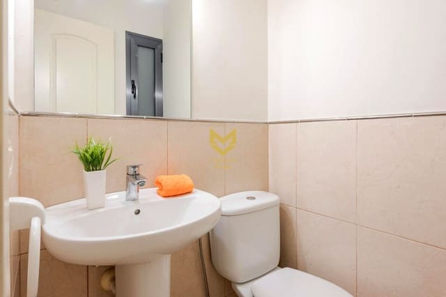 3 sypialnia Willa na sprzedaż w Playa del Duque, Adeje - 945 000 € (Ref: 9311991)