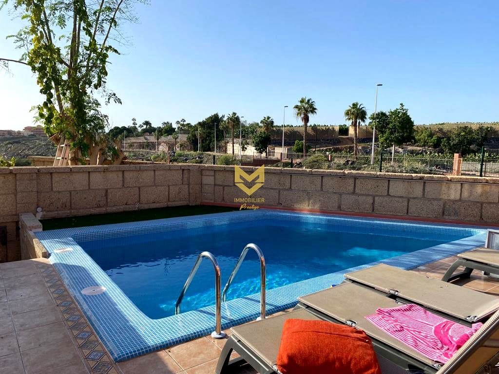 3 sypialnia Willa na sprzedaż w Costa Adeje - 945 000 € (Ref: 9311991)