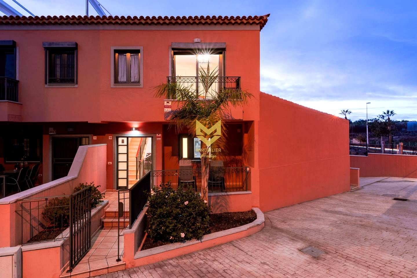 3 sypialnia Willa na sprzedaż w Costa Adeje - 945 000 € (Ref: 9311991)