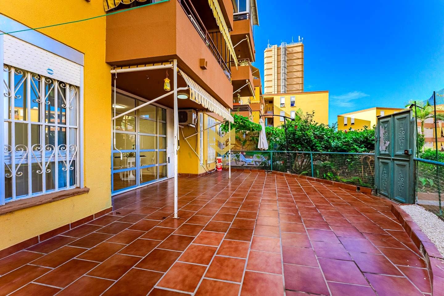 3 sovrum Lägenhet till salu i Los Cristianos med pool - 469 000 € (Ref: 9325386)