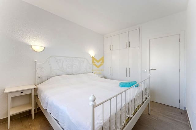 1 quarto Apartamento para venda em Los Cristianos, Arona com piscina - 305 000 € (Ref: 9329709)