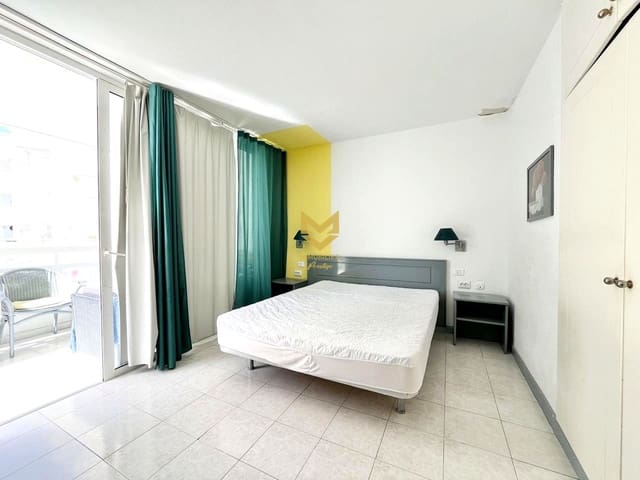 2 soveværelse Lejlighed til salg i Playa de las Américas, Adeje - € 420.000 (Ref: 9352193)