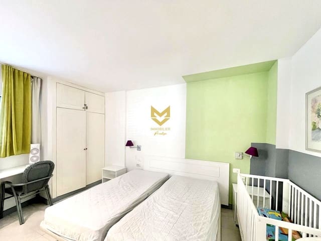 2 soveværelse Lejlighed til salg i Playa de las Américas, Adeje - € 420.000 (Ref: 9352193)