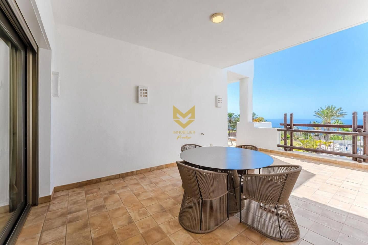 2 slaapkamer Flat te koop in Guia de Isora - € 840.000 (Ref: 9352194)