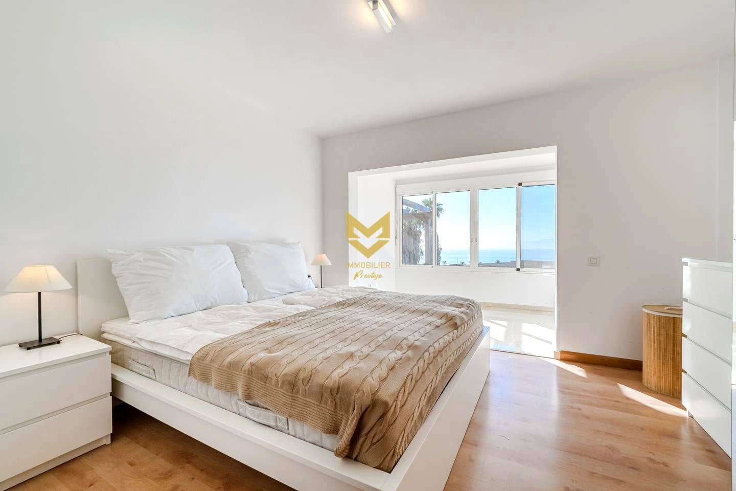 2 makuuhuone Huvila myytävänä paikassa Costa Adeje mukana uima-altaan 
autotalli - 595 000 € (Ref: 9445477)