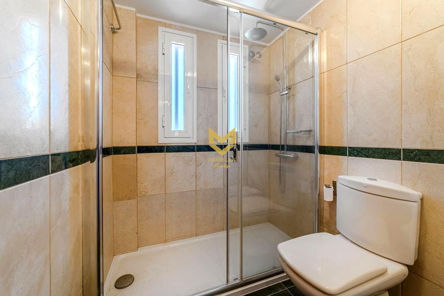 2 makuuhuone Huvila myytävänä paikassa Costa Adeje mukana uima-altaan 
autotalli - 595 000 € (Ref: 9445477)