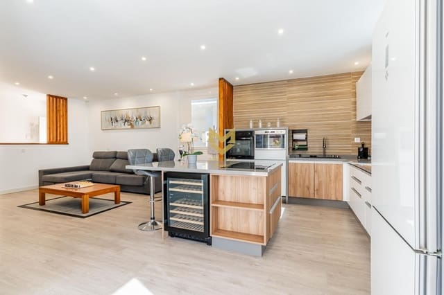 3 makuuhuone Bungalow myytävänä paikassa Amarilla Golf, San Miguel de Abona mukana uima-altaan - 499 000 € (Ref: 9471881)