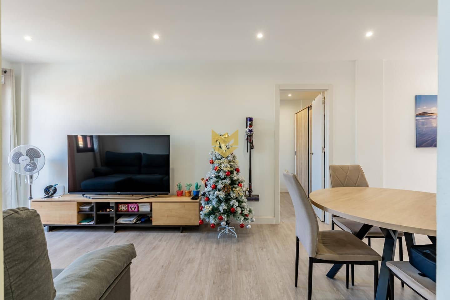 2 soverom Leilighet til salgs i Arona med garasje - € 269 000 (Ref: 9473575)