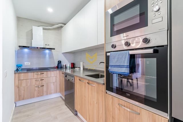 2 bedroom Flat for sale in Costa del Silencio, Arona with garage - € 269,000 (Ref: 9473575)