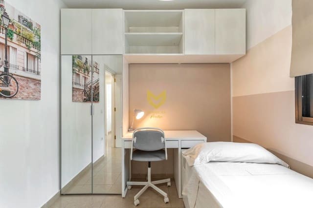 2 bedroom Flat for sale in Casco Urbano, Adeje with garage - € 277,500 (Ref: 9475045)