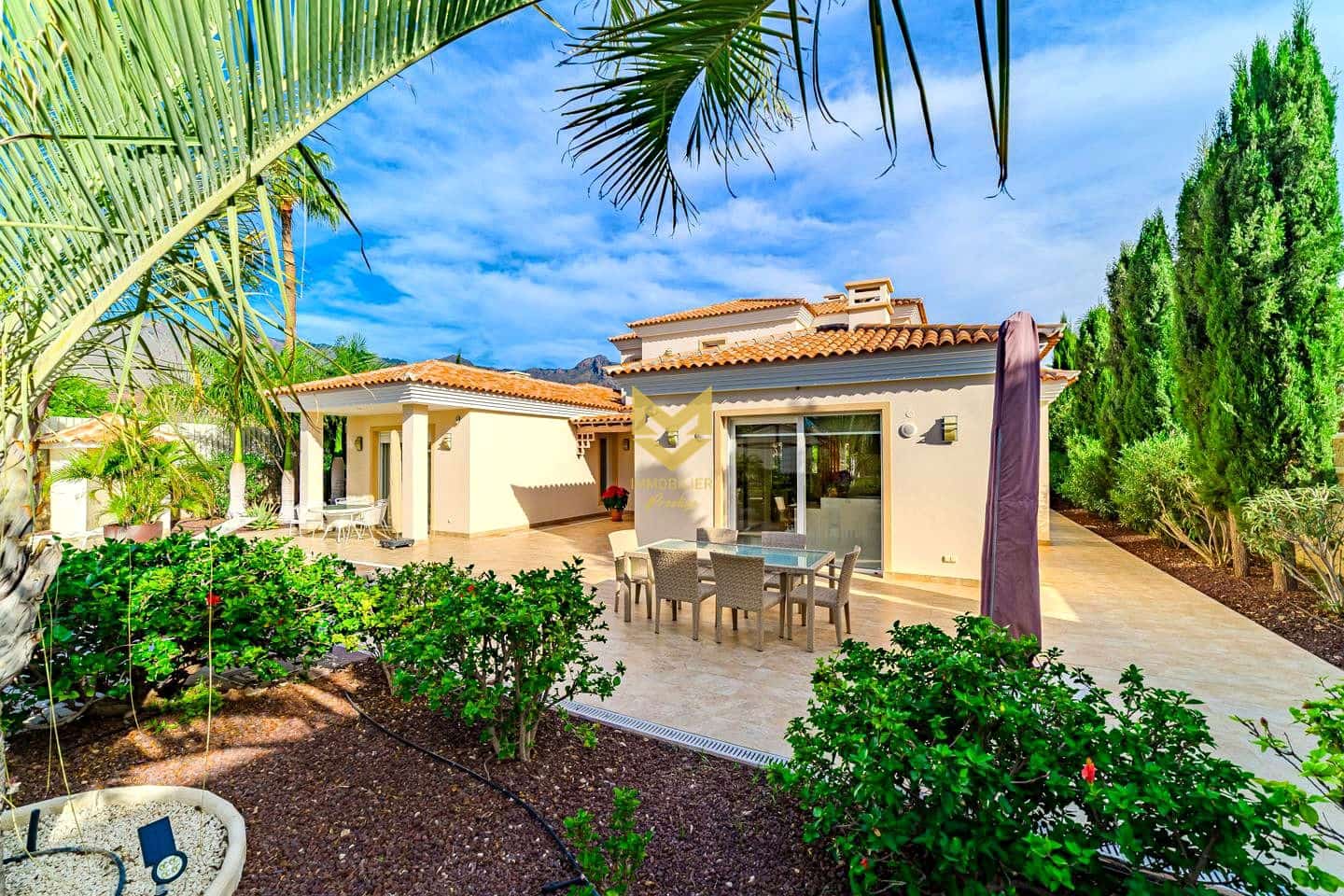 4 Zimmer Villa zu verkaufen in Adeje mit Pool Garage - 3.900.000 € (Ref: 9475885)