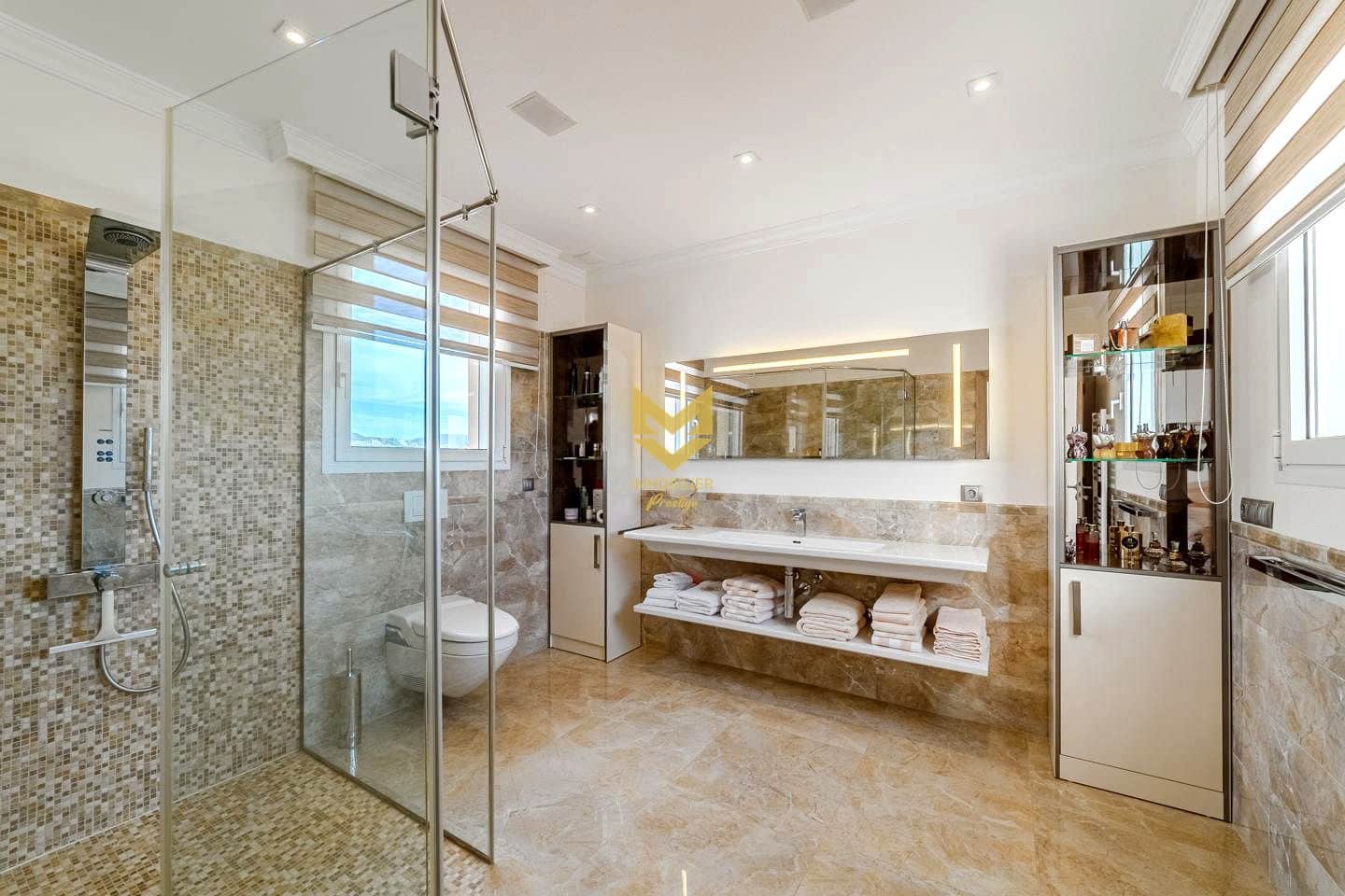 4 Zimmer Villa zu verkaufen in Adeje mit Pool Garage - 3.900.000 € (Ref: 9475885)