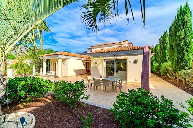 4 Zimmer Villa zu verkaufen in La Caleta Adeje, Adeje mit Pool Garage - 3.900.000 € (Ref: 9475885)