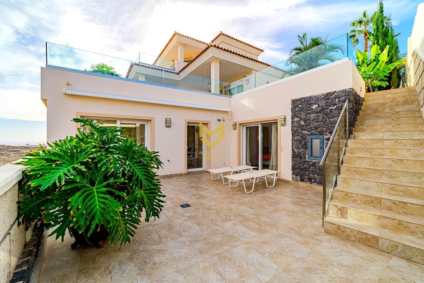 4 Zimmer Villa zu verkaufen in Adeje mit Pool Garage - 3.900.000 € (Ref: 9475885)