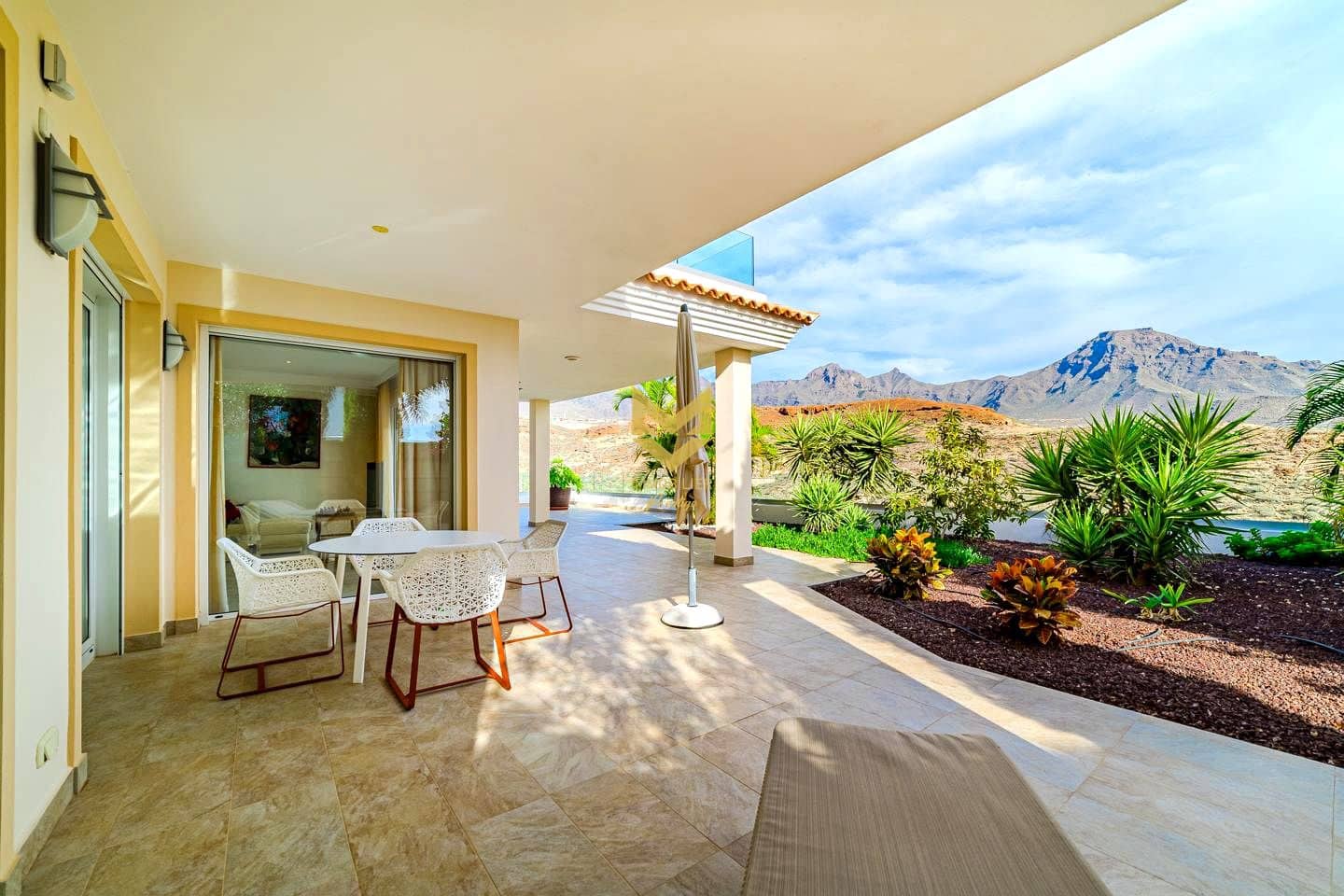 4 Zimmer Villa zu verkaufen in Adeje mit Pool Garage - 3.900.000 € (Ref: 9475885)