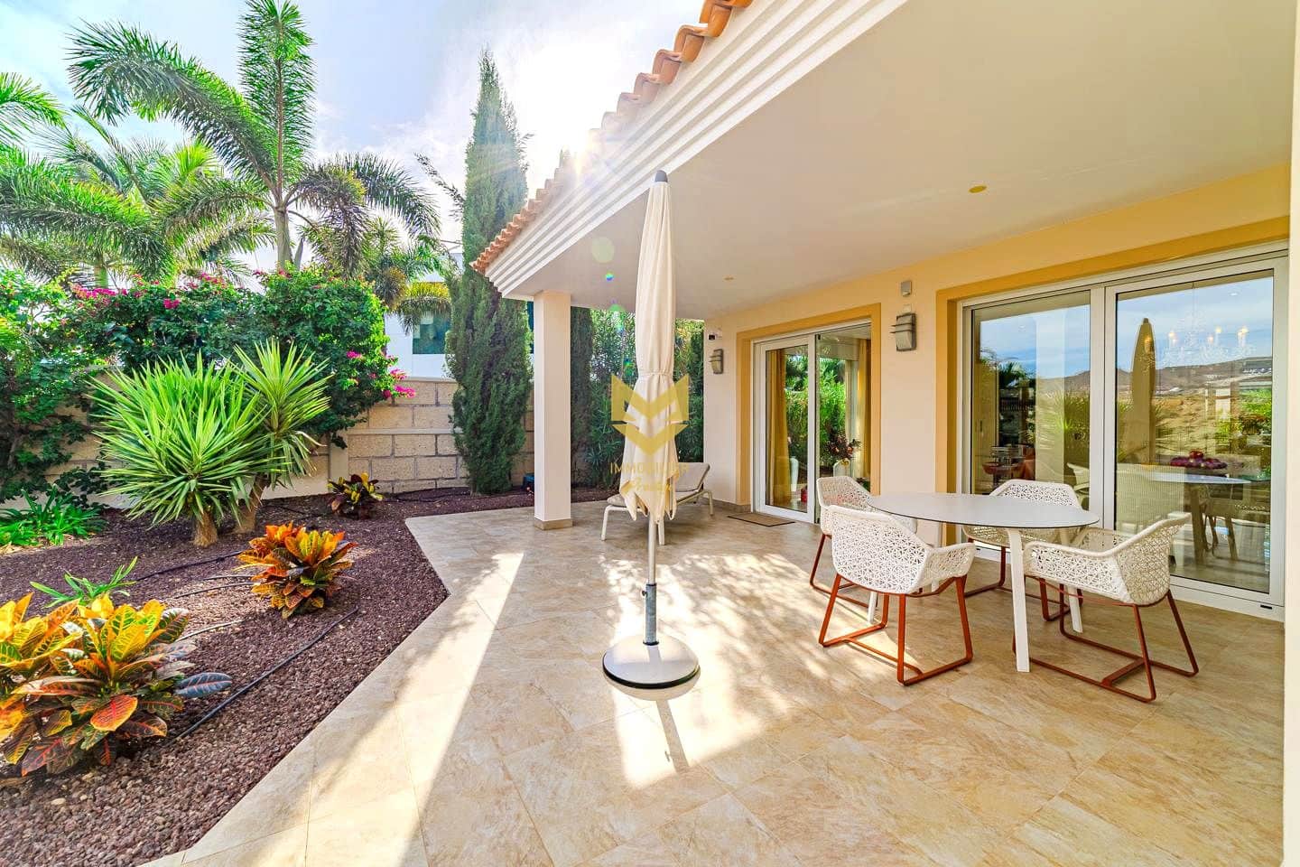 4 Zimmer Villa zu verkaufen in Adeje mit Pool Garage - 3.900.000 € (Ref: 9475885)