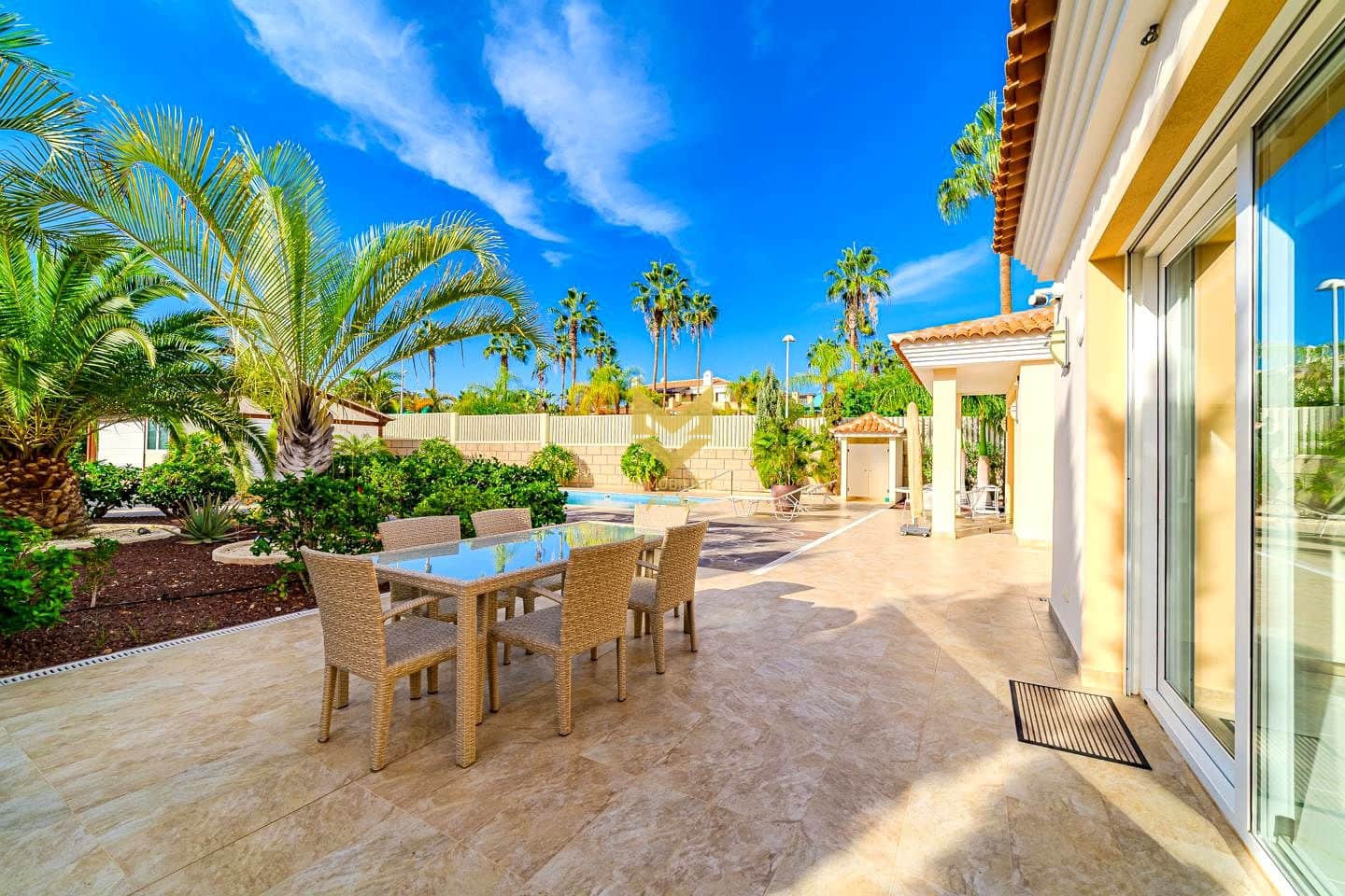 4 Zimmer Villa zu verkaufen in Adeje mit Pool Garage - 3.900.000 € (Ref: 9475885)