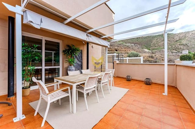 3 quarto Moradia para venda em Roque del Conde, Adeje com piscina garagem - 625 000 € (Ref: 9475929)