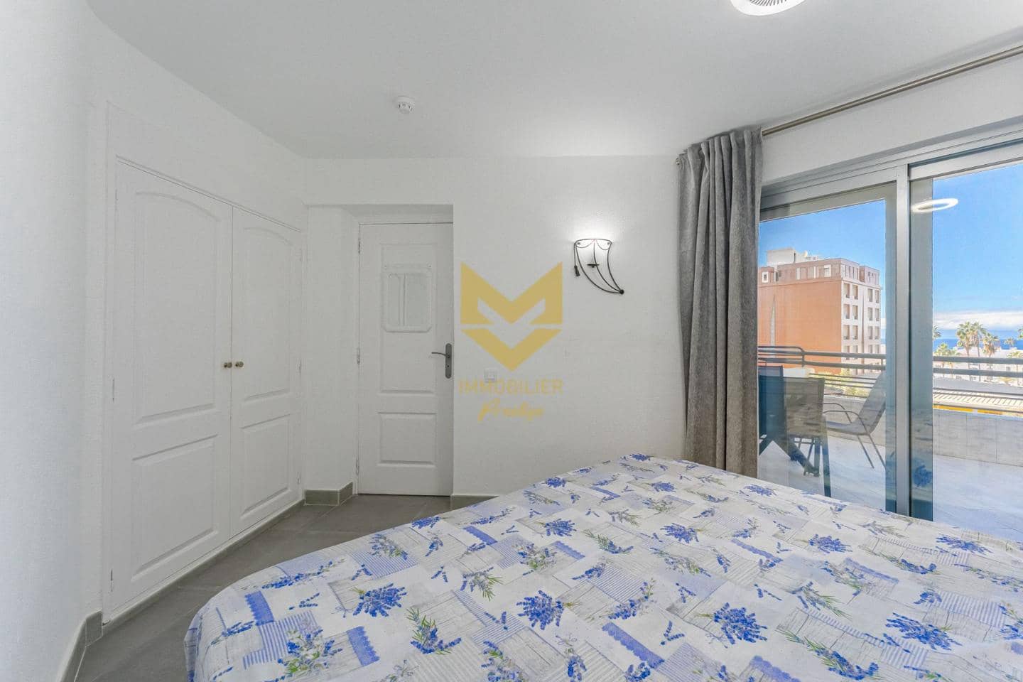 1 makuuhuone Asunto myytävänä paikassa Costa Adeje mukana uima-altaan 
autotalli - 325 000 € (Ref: 9485044)