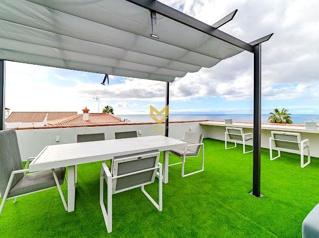 4 bedroom Villa for sale in Costa Adeje with pool garage - € 2,600,000 (Ref: 9487955)