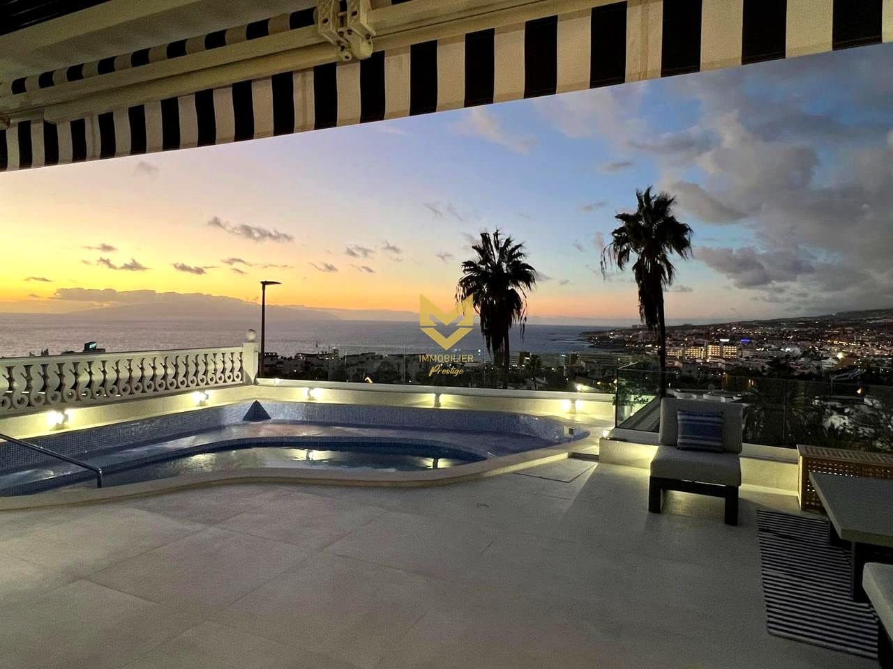 4 bedroom Villa for sale in Costa Adeje with pool garage - € 2,600,000 (Ref: 9487955)