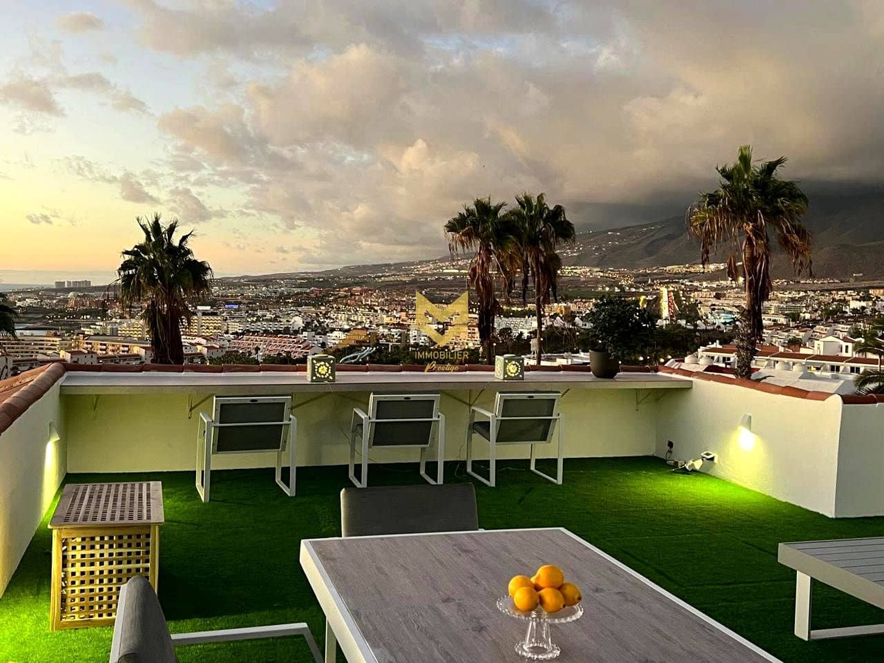 4 bedroom Villa for sale in Costa Adeje with pool garage - € 2,600,000 (Ref: 9487955)