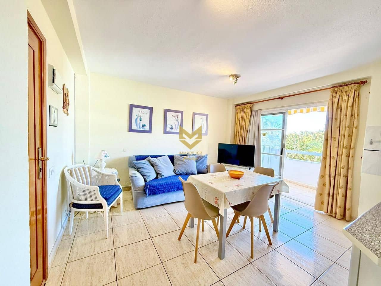 1 bedroom Flat for sale in Arona with garage - € 250,000 (Ref: 9495464)