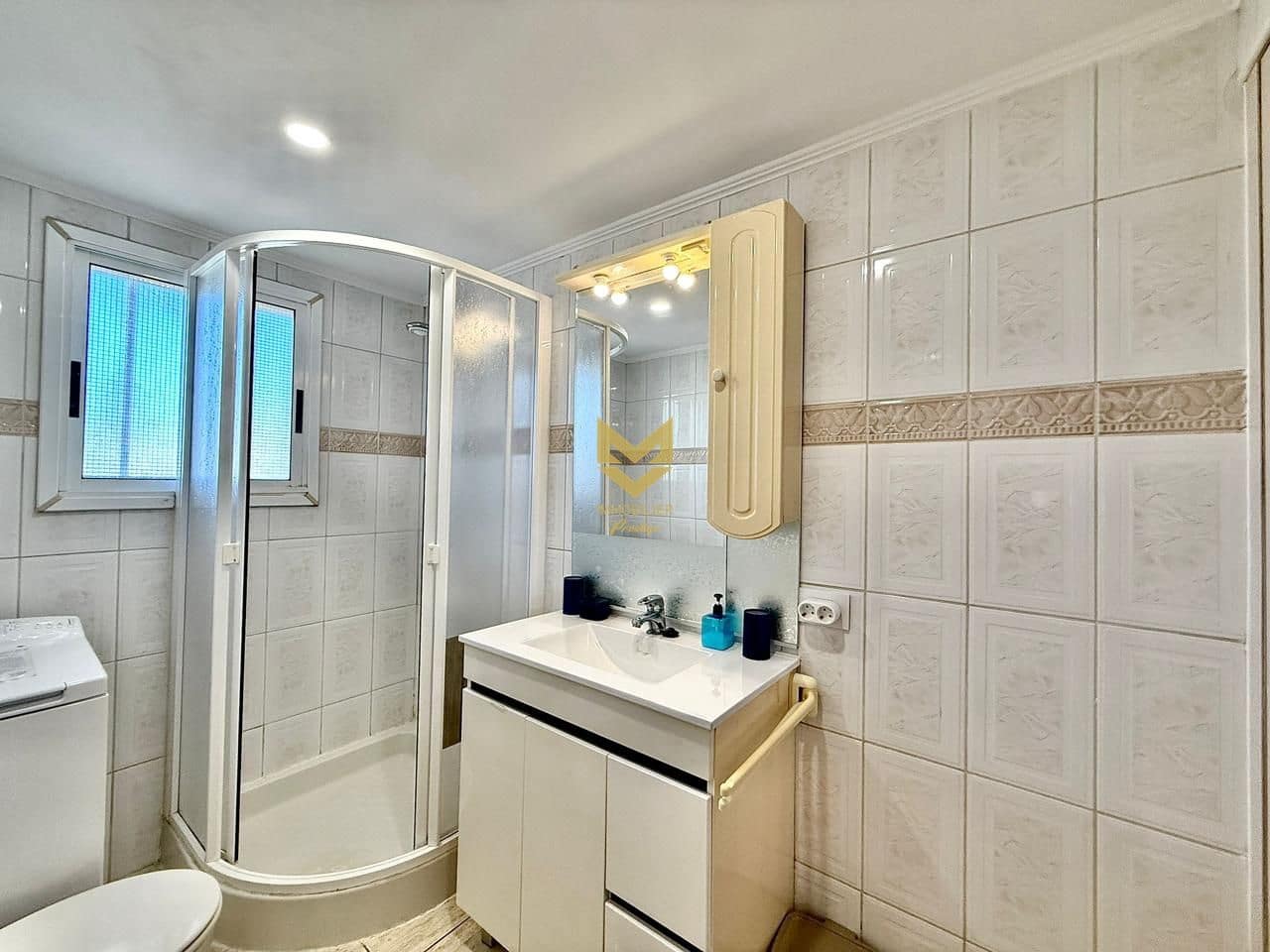 1 bedroom Flat for sale in Arona with garage - € 250,000 (Ref: 9495464)